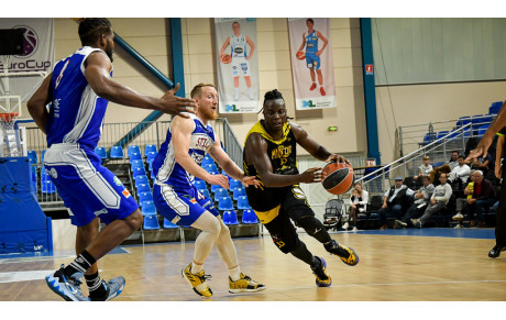 NM2 : Nouveau revers à domicile pour les &quot;Jaune &amp; Noir&quot;